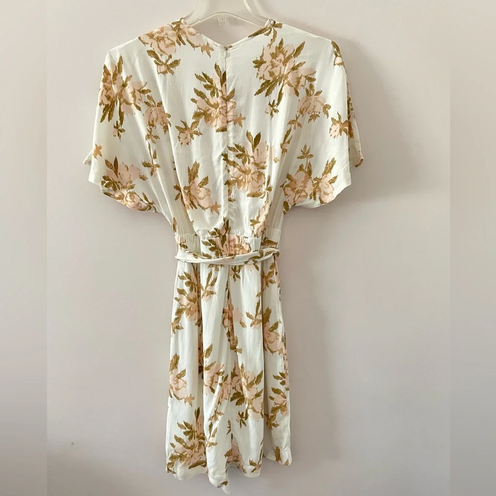 Ganni St. Pierre Crepe Floral Dress in Vanilla Ice Size 36 Small - Picture 8 of 10